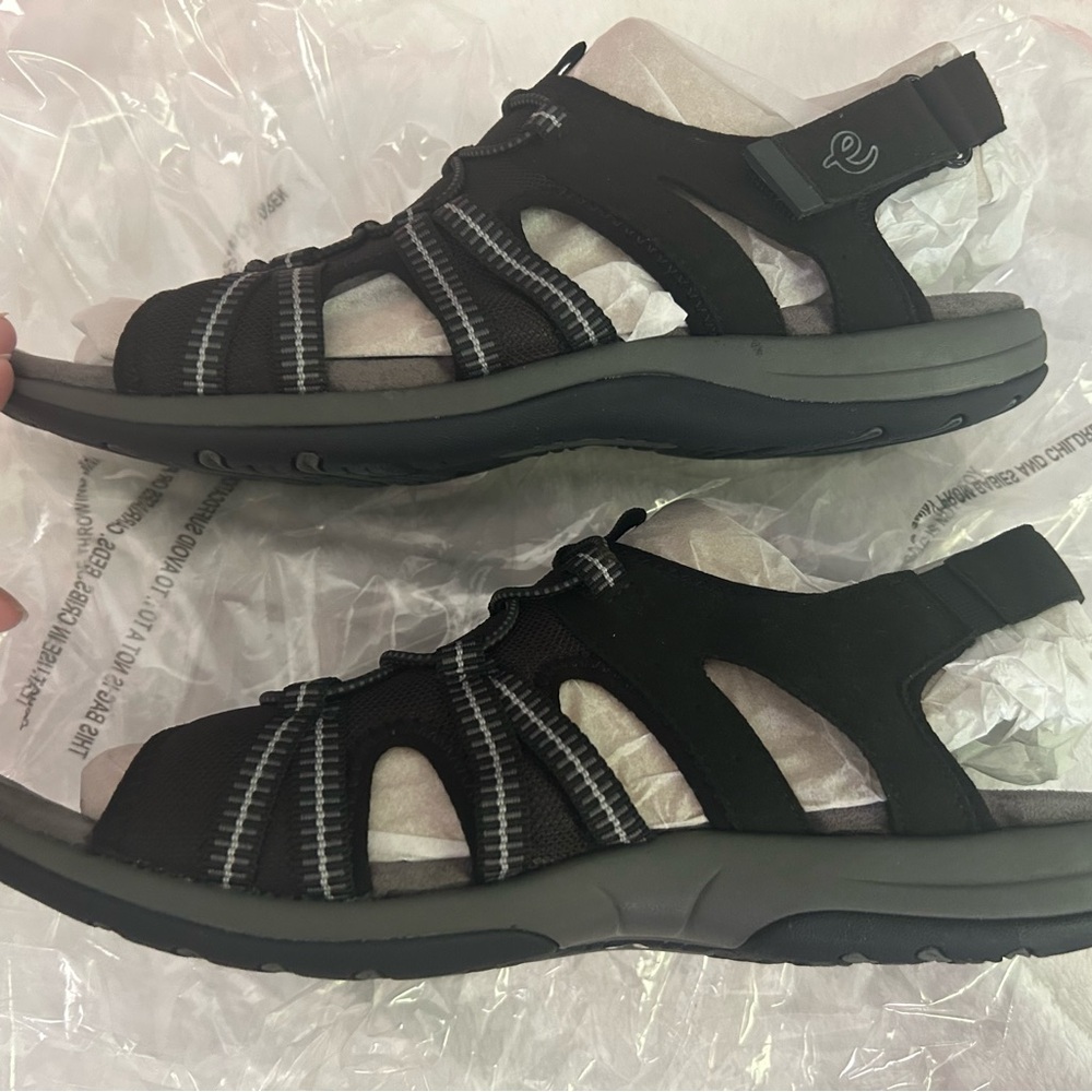 Easy Spirit Black and Gray Spark  Outdoor Sandals New in the box size - 10WW